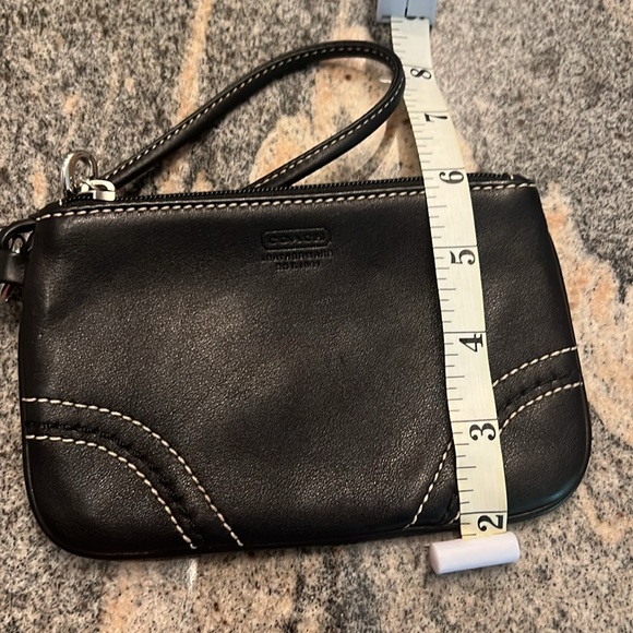 Coach Leather Wristlet Pouch Black - Picture 6 of 6
